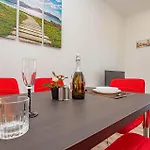 Apartamento 1 Bedroom Awesome In Brodarica (Sibenik-Knin)