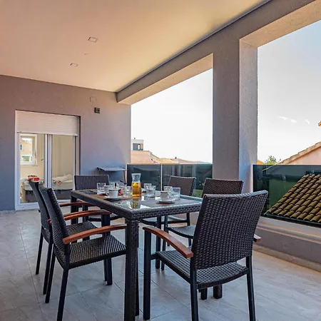 1 Bedroom Awesome In Appartement Brodarica (Sibenik-Knin)