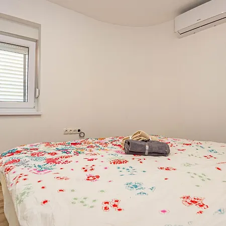 1 Bedroom Awesome In