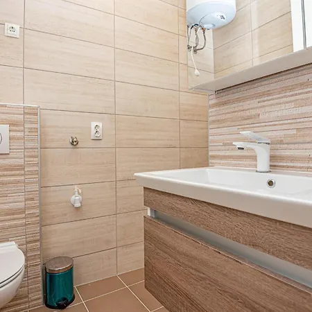 Apartman 1 Bedroom Awesome In *