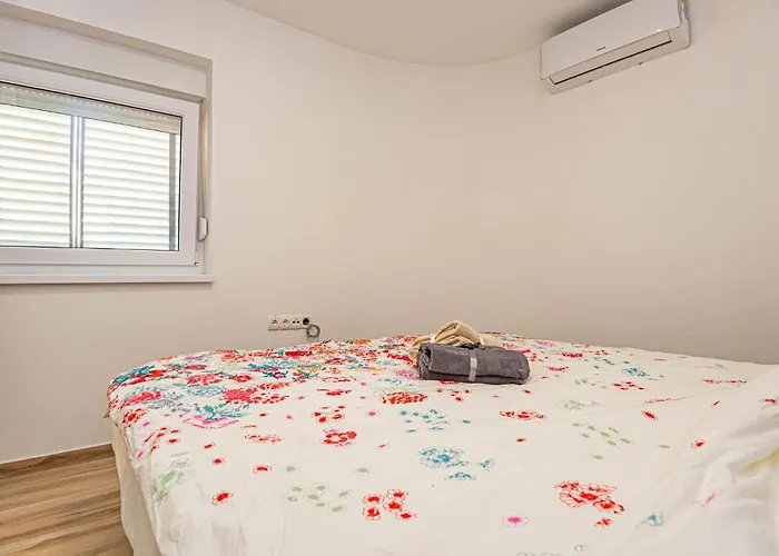 1 Bedroom Awesome In