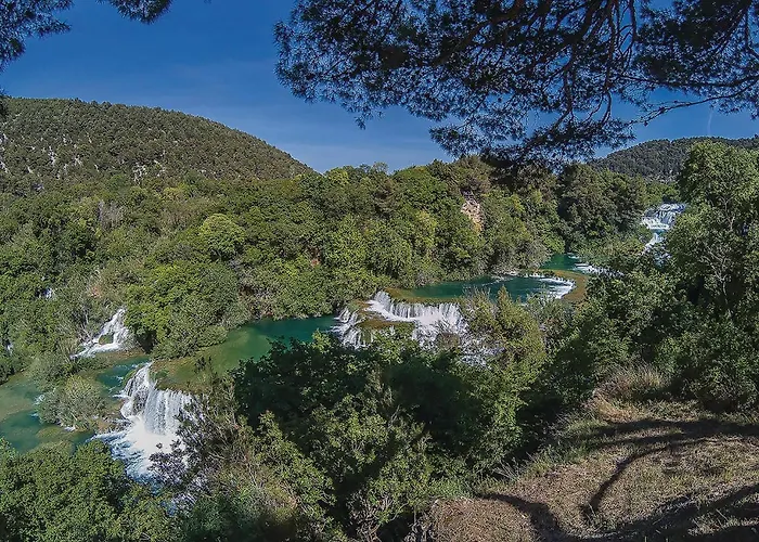 1 Bedroom Awesome In شقة