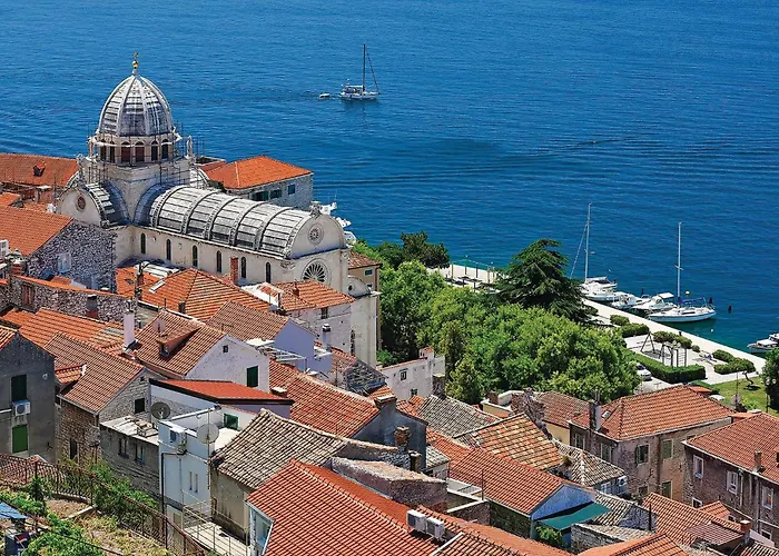 1 Bedroom Awesome In Appartement *